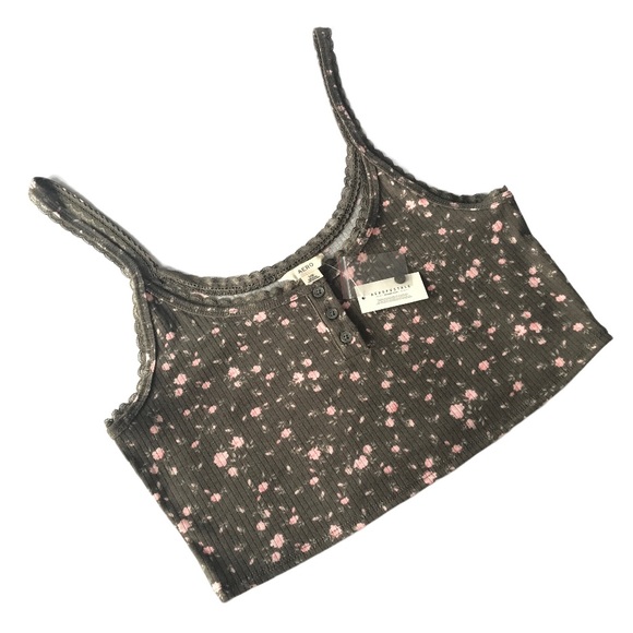 🌻4/$20 Aero Cropped Tank Top Lace Trim & Button Detail Size Large New With Tag - Picture 2 of 9